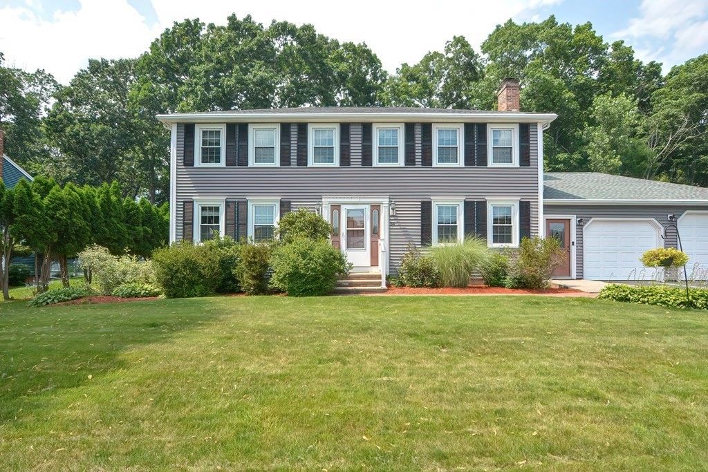 34 Dolly Dr, Worcester, MA 01604
