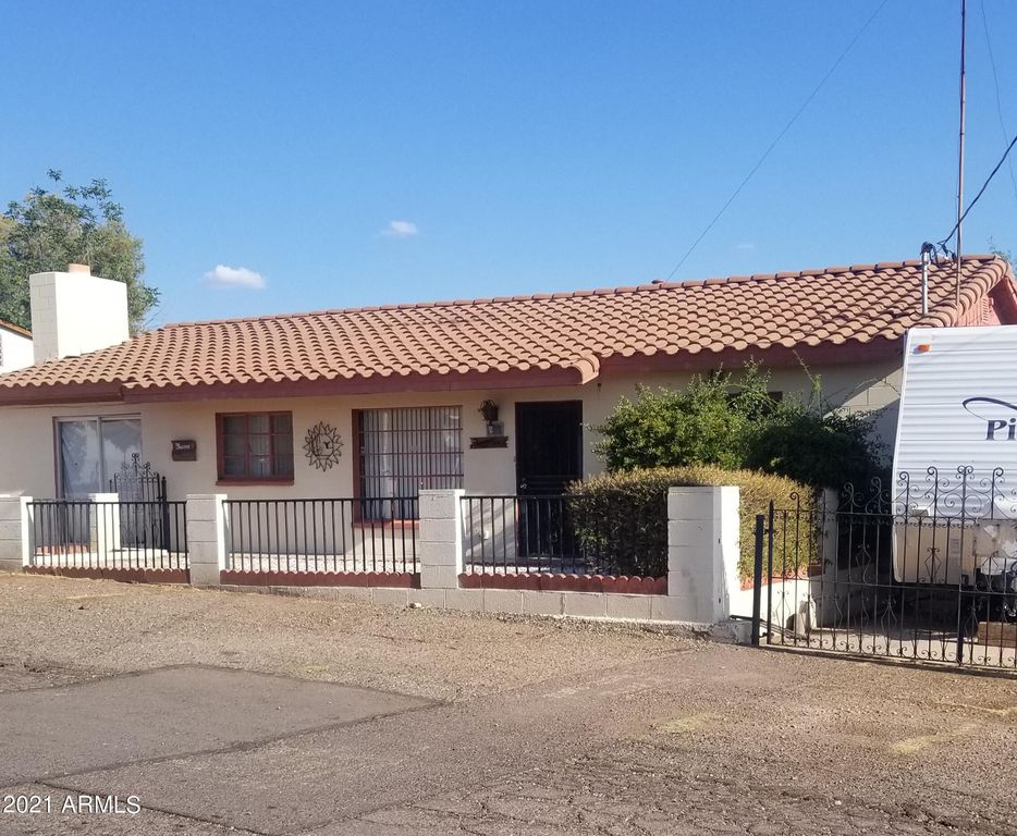 841 W Spray St, Superior, AZ 85173