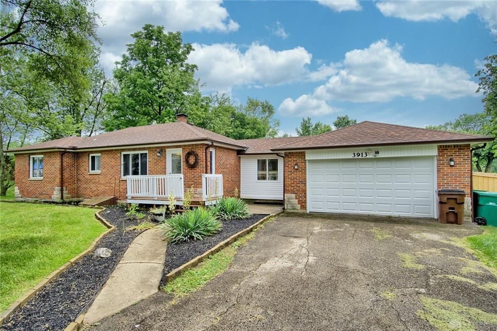 3913 Kemp Rd, Beavercreek, OH 45431