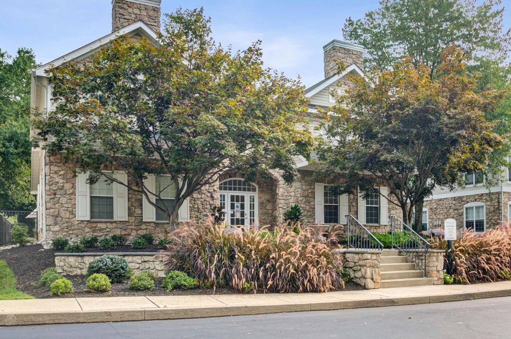 900 Reisling Ln, West Chester, PA 19382