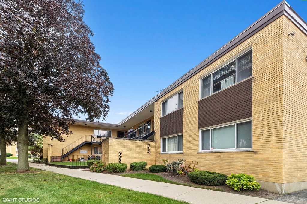 6540 W Higgins Ave #1A, Chicago, IL 60656