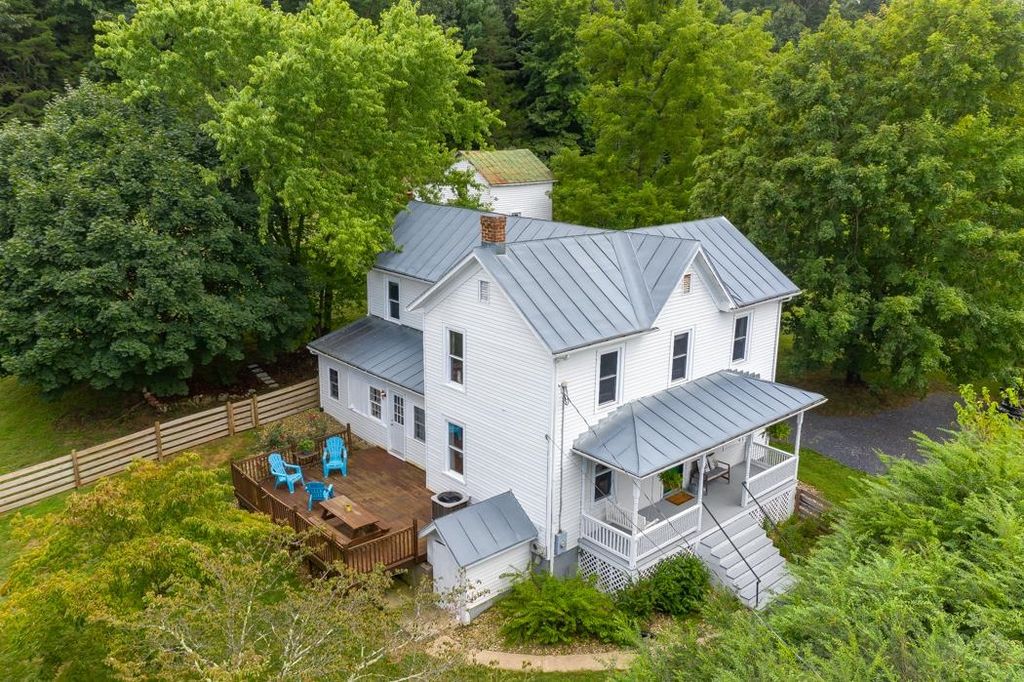 237 Berry Farm Rd, Staunton, VA 24401 Trulia