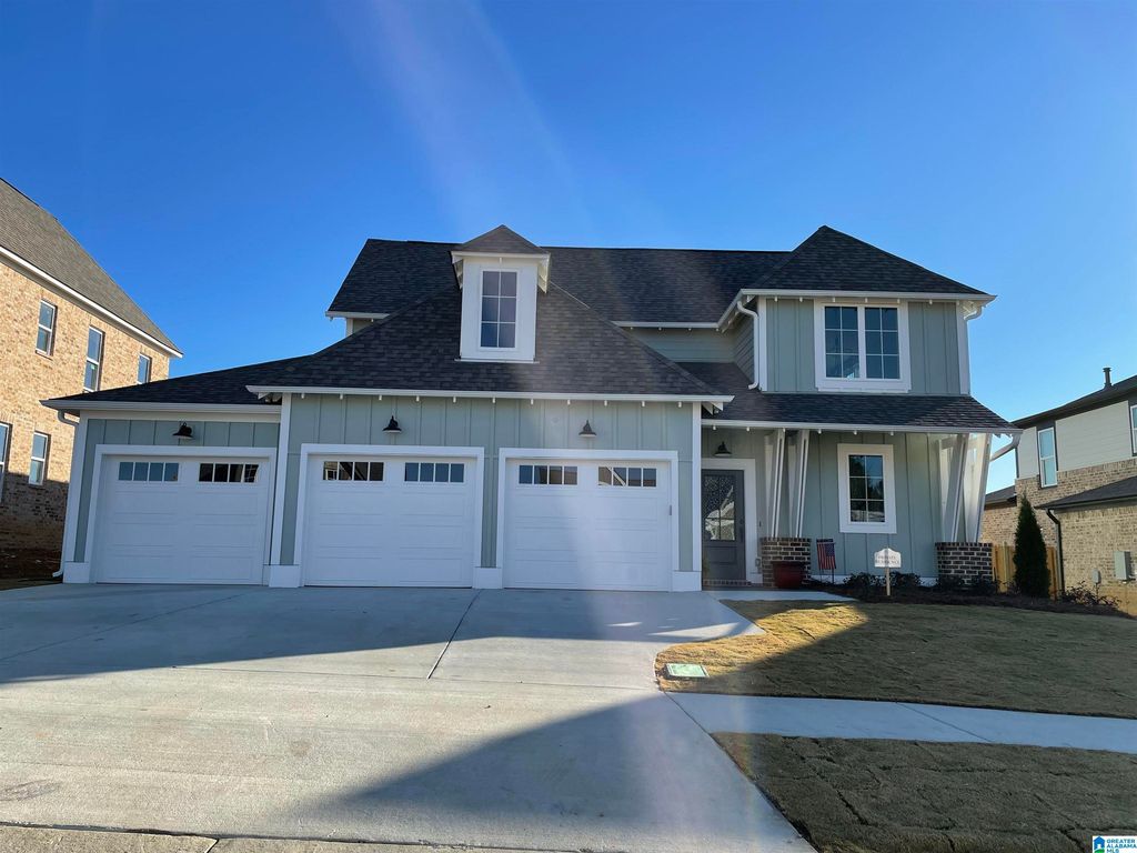 7771 Raleigh Dr, Trussville, AL 35173
