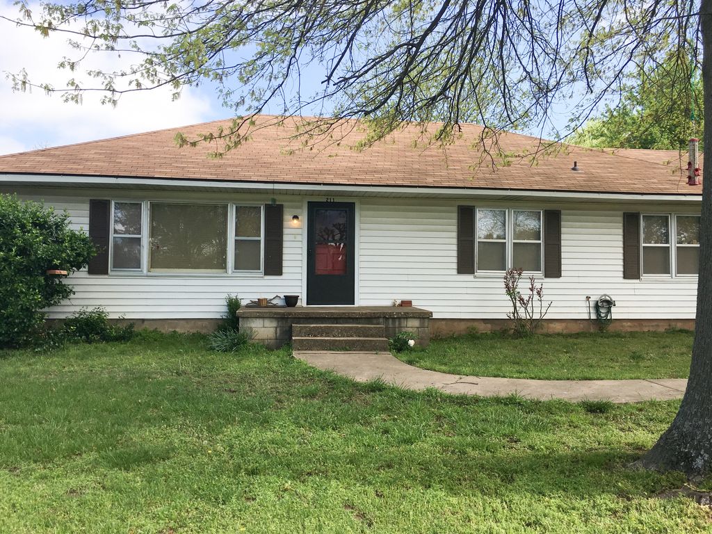 211 W Park St, Lincoln, AR 72744 Trulia