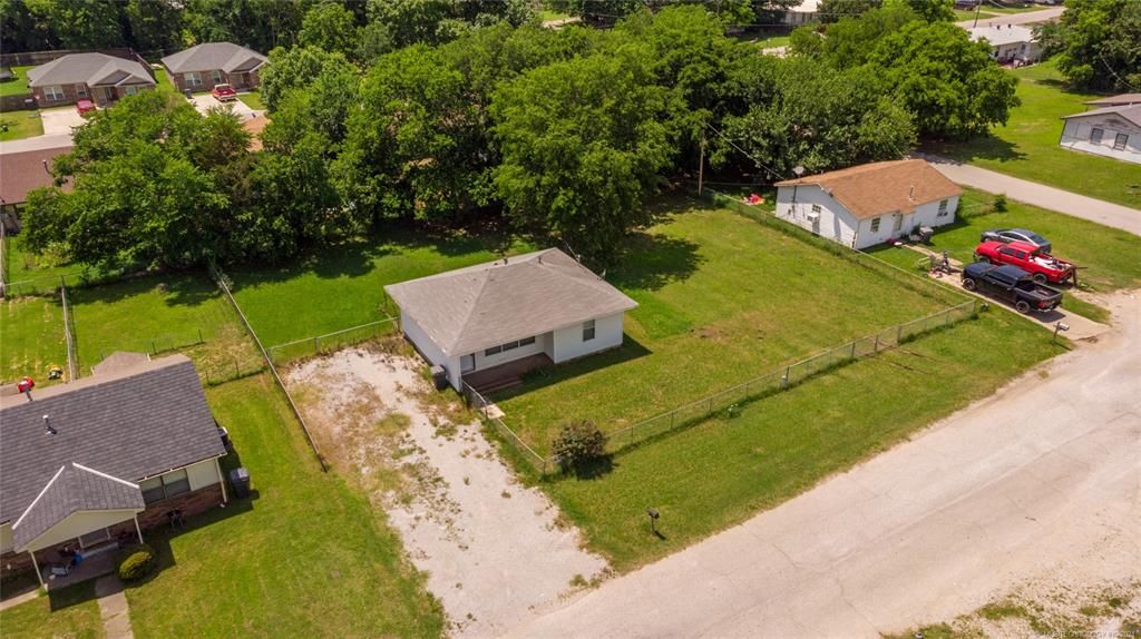 1007 C St SW, Ardmore, OK 73401