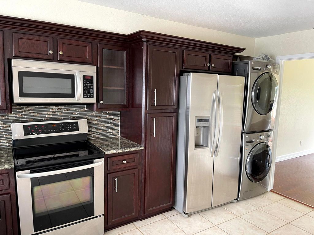 6401 Deihl Rd #1103, Houston, TX 77092