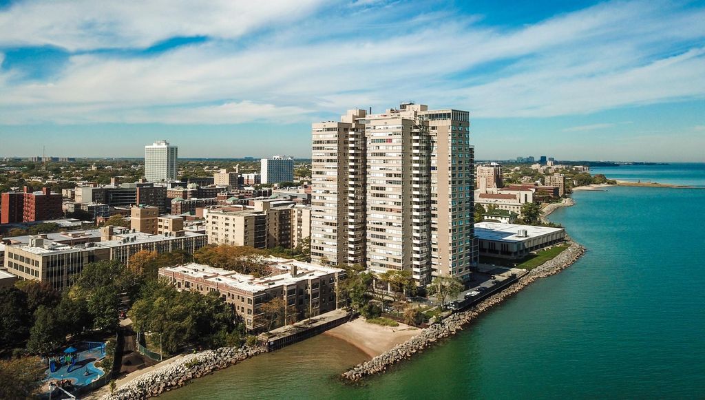 6301 N Sheridan Rd #19O, Chicago, IL 60660