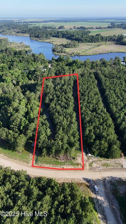 137 Cutter Bay Way, Stonewall, NC 28583