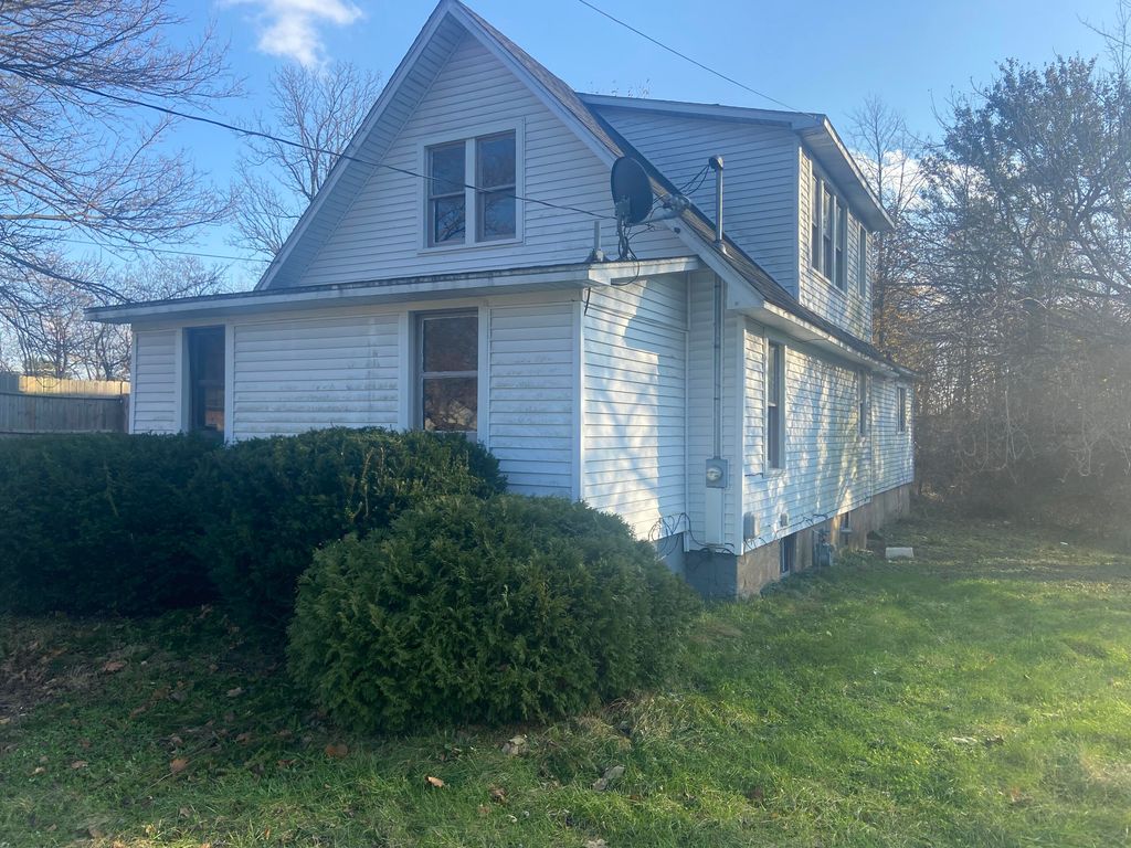 33 Baldwin Ave W, Battle Creek, MI 49037