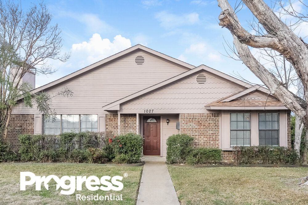 1027 Meadow Run Dr, Duncanville, TX 75137