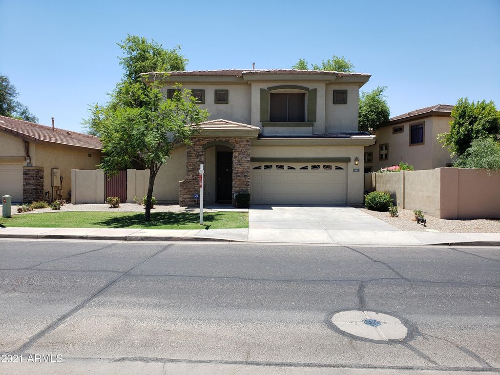 1925 W Olive Way, Chandler, AZ 85248