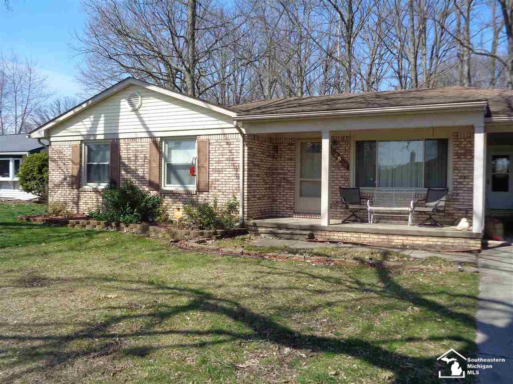 homes for rent in flat rock mi