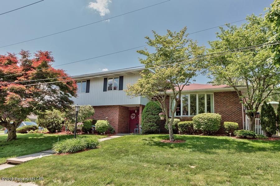 homes for sale in wyoming pa
