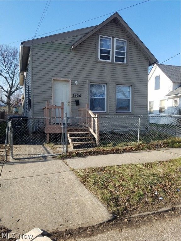 3226 W  52nd St, Cleveland, OH 44102
