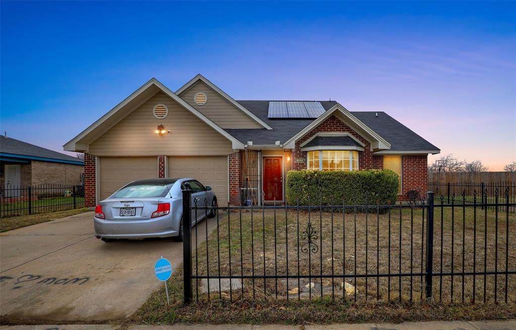 8032 Natalie Dr, Fort Worth, TX 76134