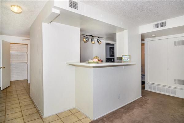 2000 E Roger Rd, Tucson, AZ 85719