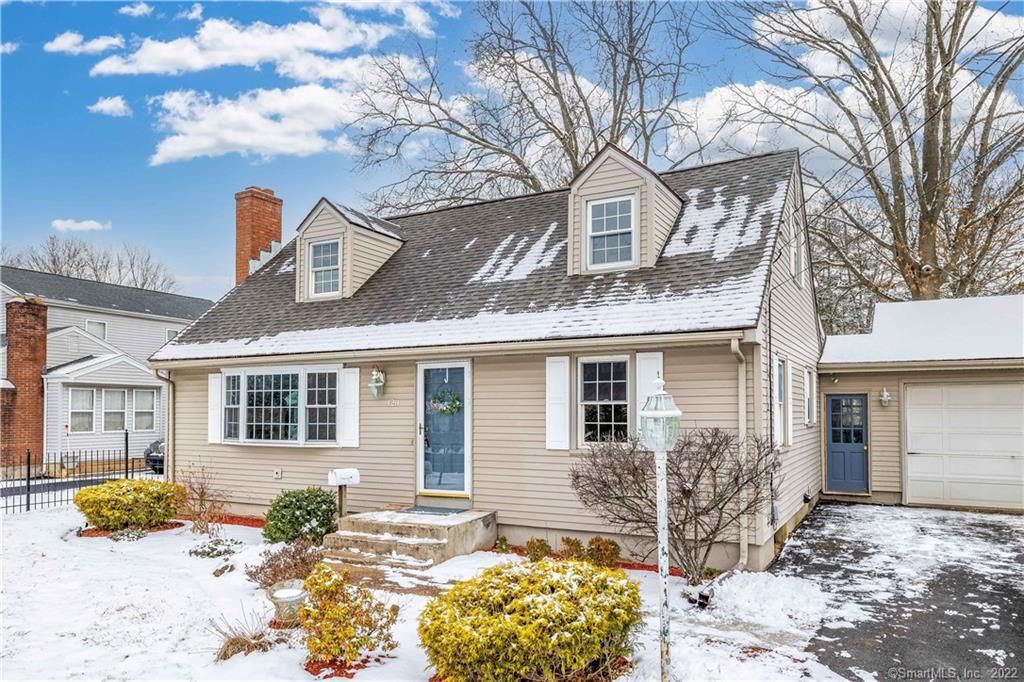 1211 Willard Ave, Newington, CT 06111