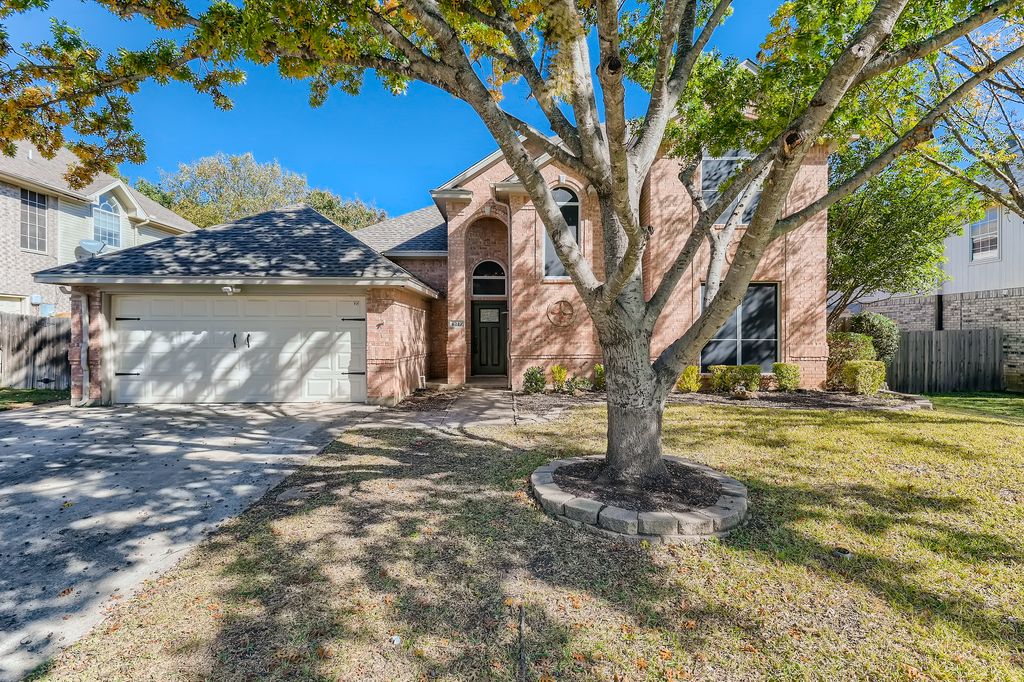 6217 Kingswood Dr, Arlington, TX 76001