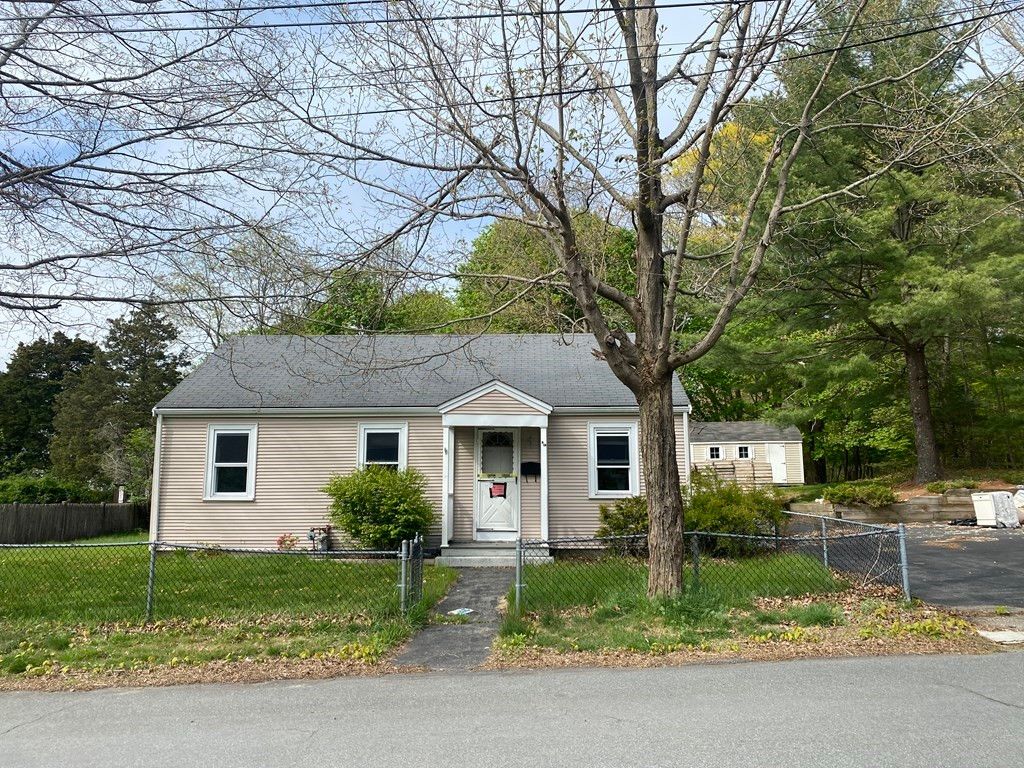 19 Whitehorse Rd, Hingham, MA 02043