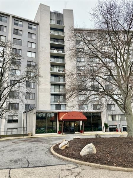 1160 Bower Hill Rd #706A, Pittsburgh, PA 15243