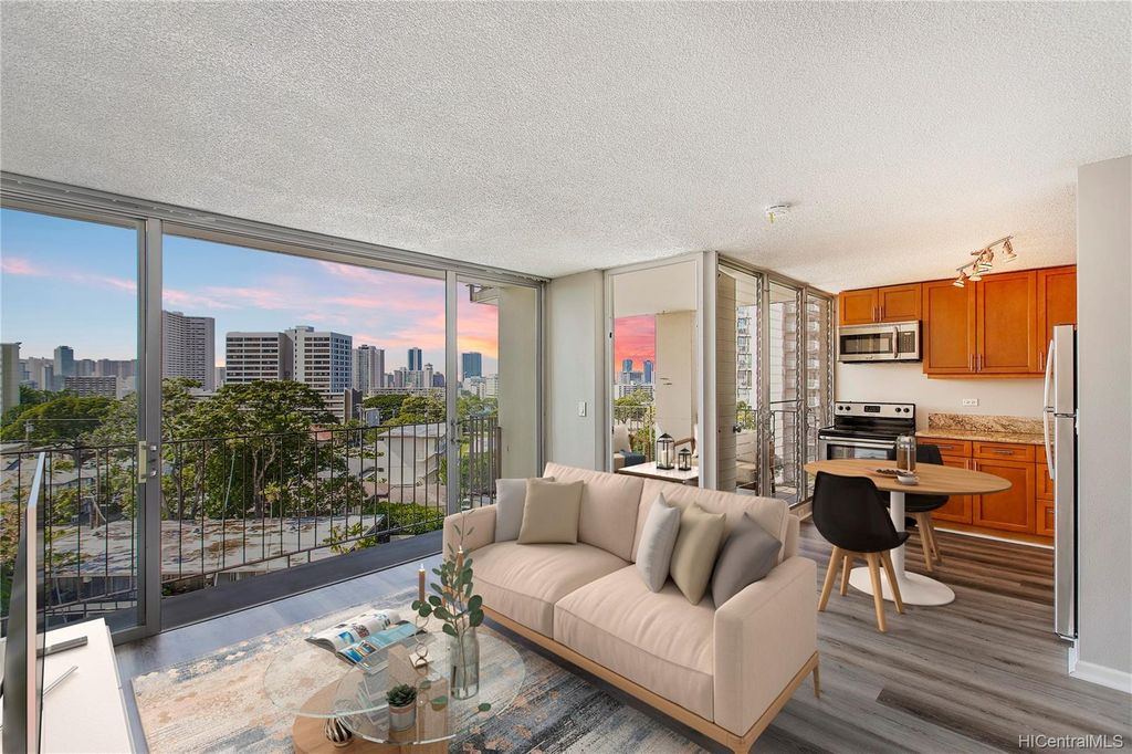 1634 Makiki St #704, Honolulu, HI 96822