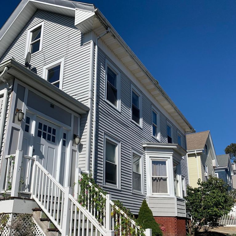 22 Chestnut St #2, Gloucester, MA 01930