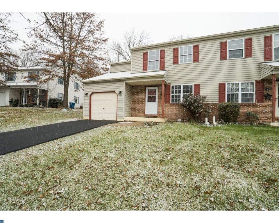 921 Pine Ct, Perkasie, PA 18944 See Estimated Value