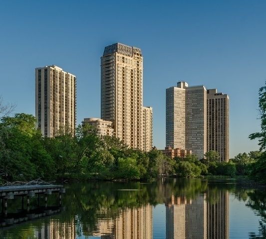 2550 N Lakeview Ave #N2101, Chicago, IL 60614