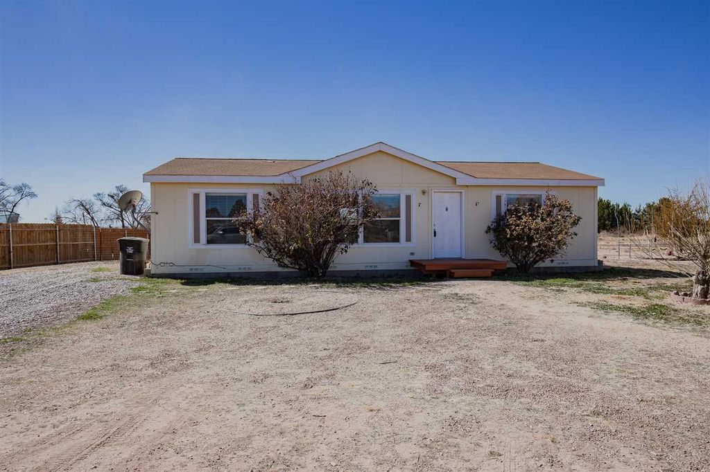 1103 Lawrence Dr, Tularosa, NM 88352
