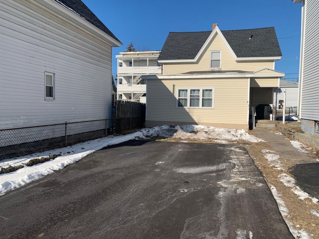 348 Central St, Manchester, NH 03103