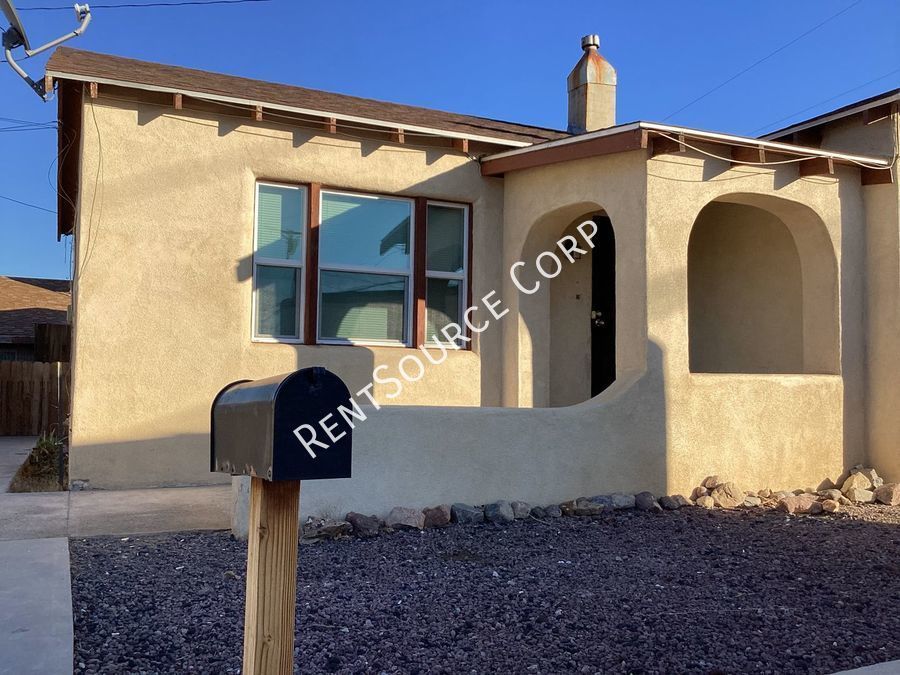321 S  1st Ave, Barstow, CA 92311