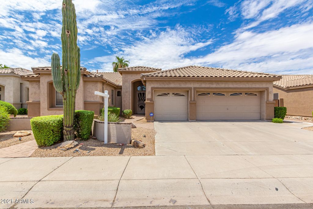 713 W Raven Dr, Chandler, AZ 85286