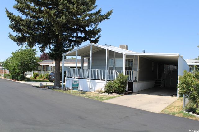 28 Lakeview Dr #28, Layton, UT 84041