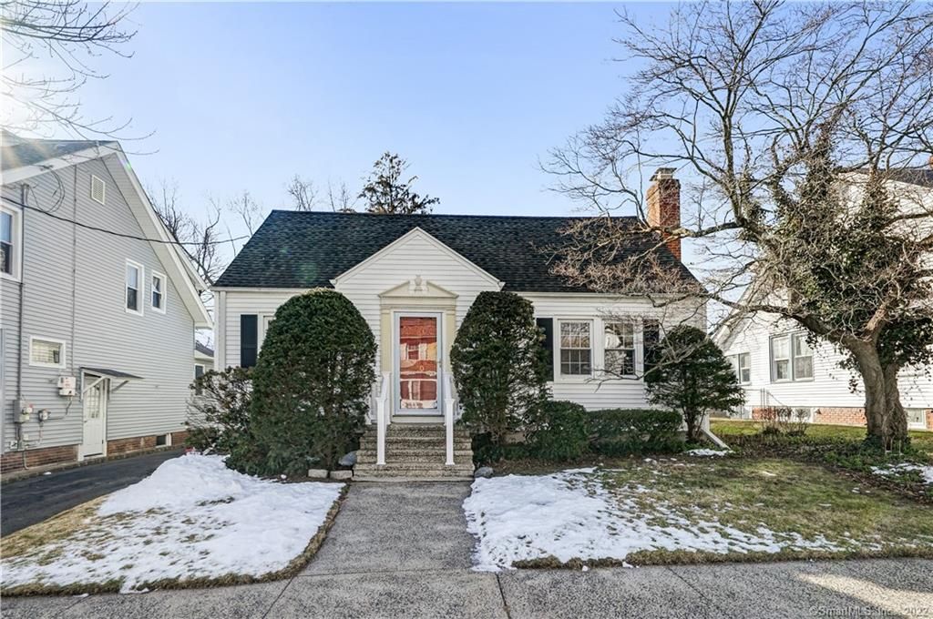 20 Pennsylvania Ave, East Haven, CT 06512