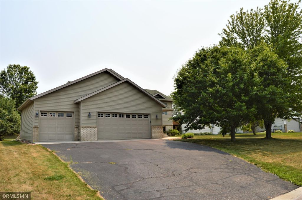 320 5th Ave S, Sartell, MN 56377