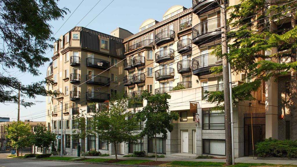 215 1st Ave W, Seattle, WA 98119