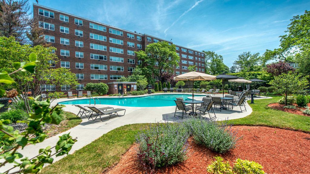 205 Walden St, Cambridge, MA 02140