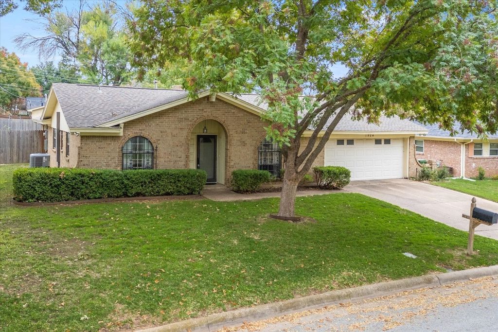 1924 Mesquite Trl, Hurst, TX 76054 Trulia