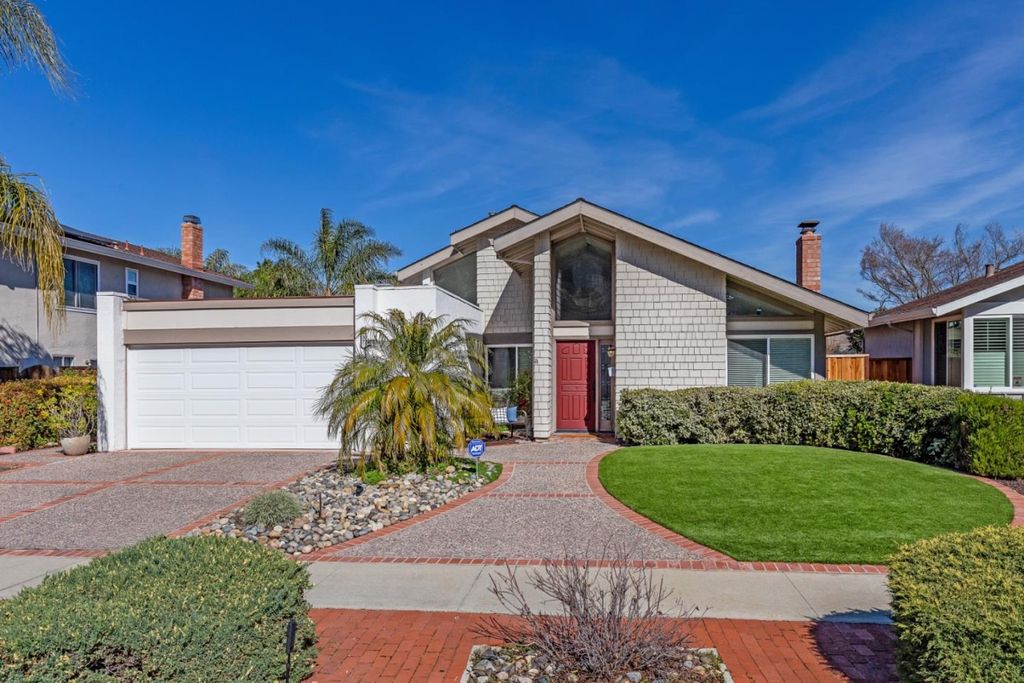 637 Brenda Lee Dr, San Jose, CA 95123