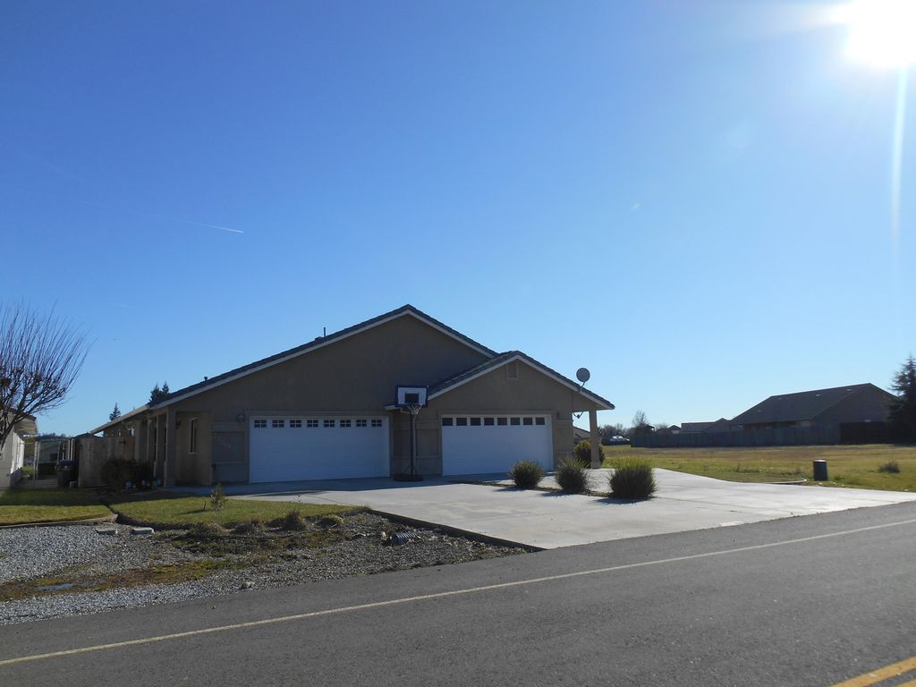 22371 Rio Alto Dr, Cottonwood, CA 96022