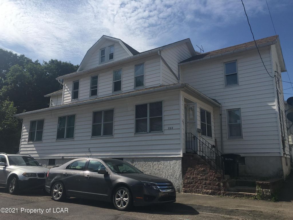 222 E Juniper St, Hazleton, PA 18201