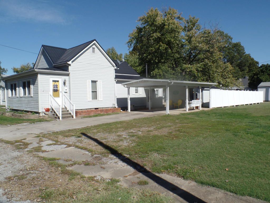 1712 Ridge St, Eldorado, IL 2 Bed, 2 Bath SingleFamily Home Trulia