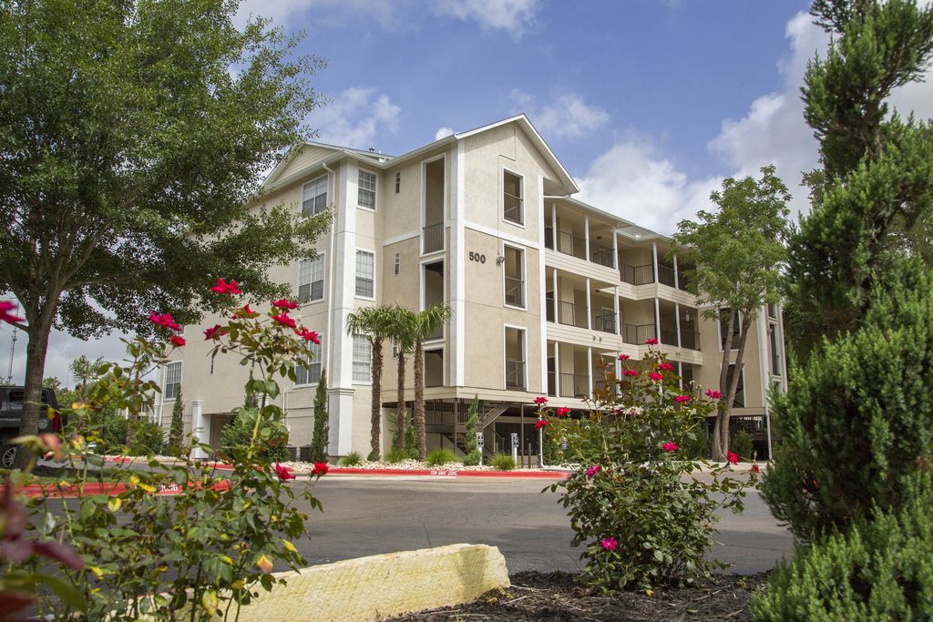 4475 Carter Creek Pkwy, Bryan, TX 77802