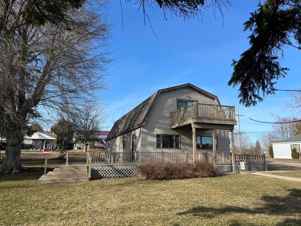 348 1st St, Saint Ignace, MI 49781 Trulia
