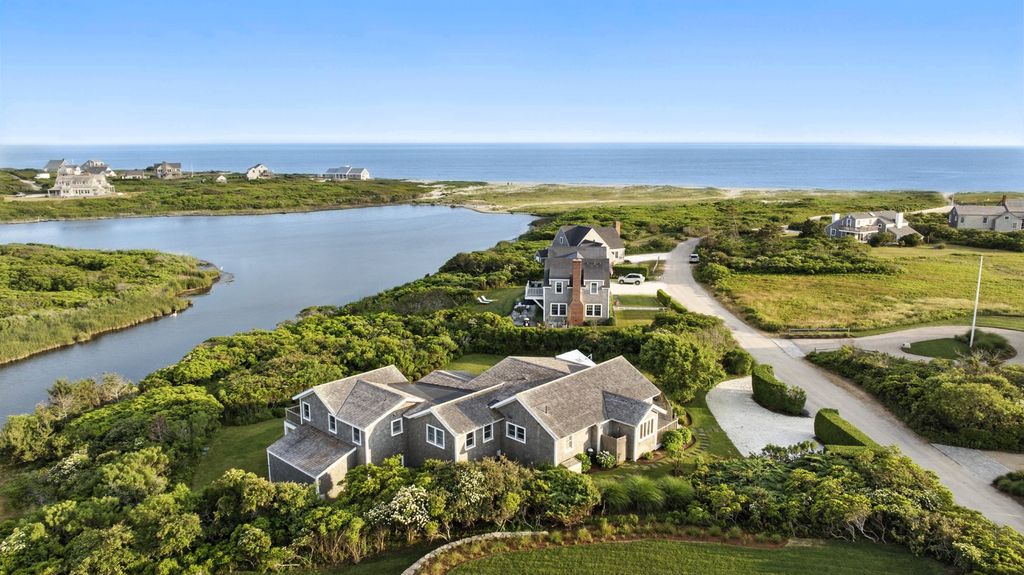45 Starbuck Rd, Nantucket, MA 02554