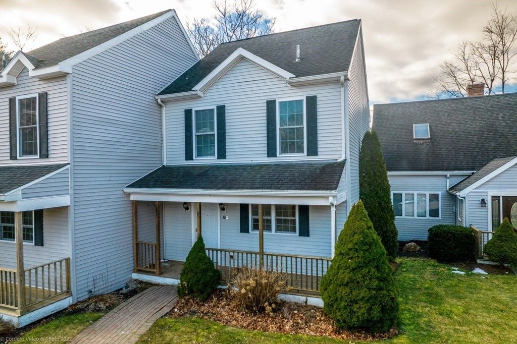 40 Weaver St #B, Wareham, MA 02571