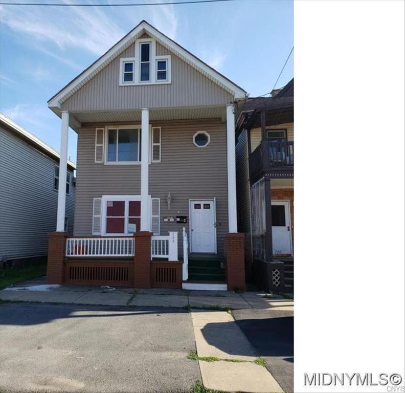 722 Elizabeth St, Utica, NY 6 Bed, 2 Bath MultiFamily 722 Elizabeth St, Utica, NY 6 Bed, 2 Bath MultiFamily