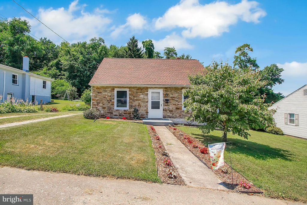 20 Holly St, Mount Holly Springs, PA 17065 Trulia