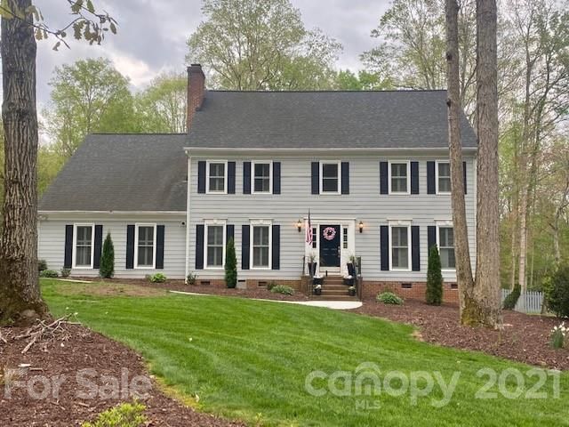 4412 Lazy Dr, Charlotte, NC 28215