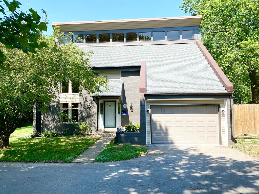 3467 Lansdowne Dr, Lexington, KY 40517